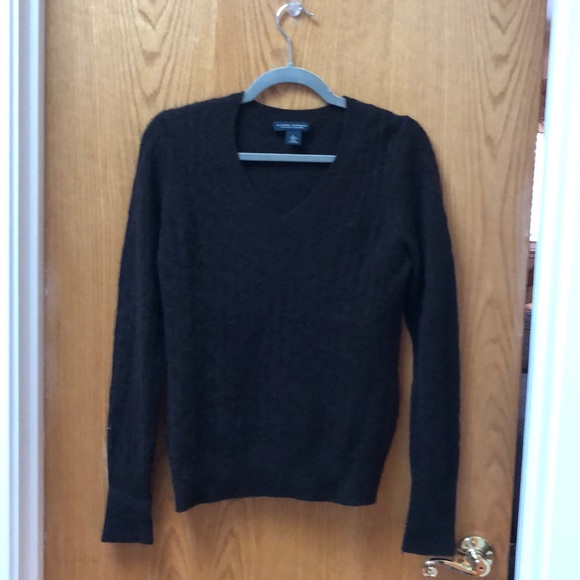 Banana Republic Cashmere Sweater - Picture 2 of 5